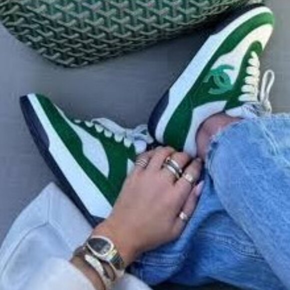 CHANEL INTERLOCKING CC LOGO SUEDE TRAINER LOW TOP GREEN SNEAKERS SIZE 37.5 NIB - Picture 7 of 13